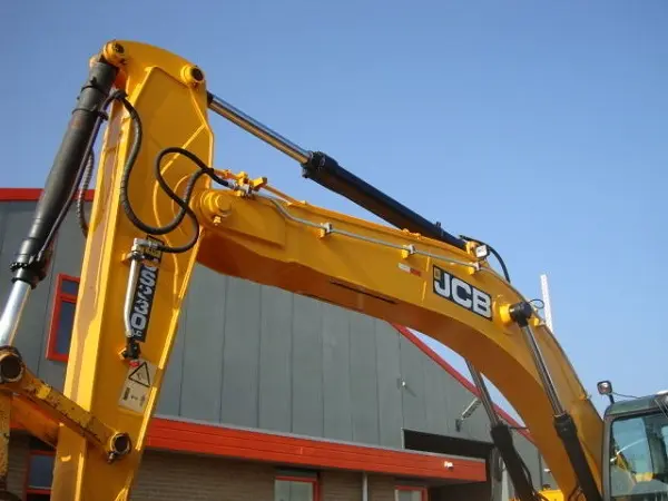Гусеничный экскаватор JCB JS 330LC - фото № 11