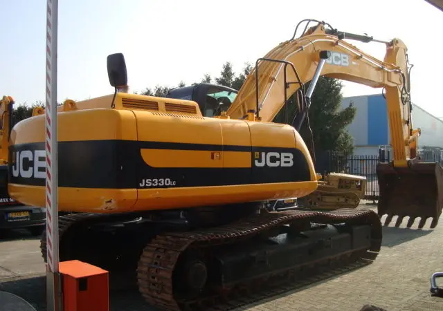 Гусеничный экскаватор JCB JS 330LC - фото № 19