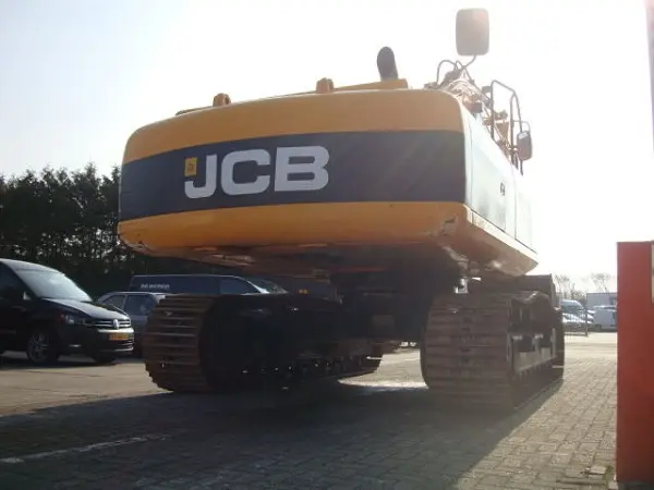 Гусеничный экскаватор JCB JS 330LC - фото № 16