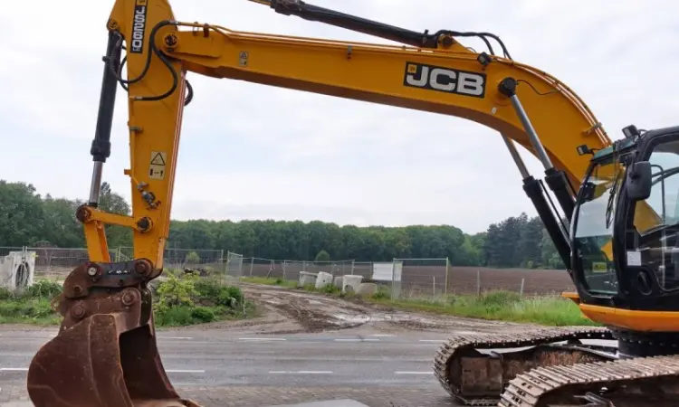 Гусеничный экскаватор JCB JS260 LC. Гусеничный экскаватор б/у - фото № 4