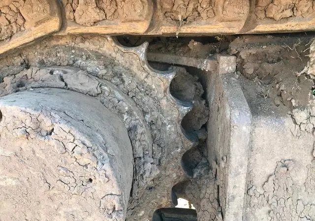 Гусеничный экскаватор Hitachi ZX180 - фото № 14