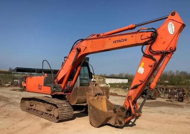 Гусеничный экскаватор Hitachi ZX180 - фото № 2