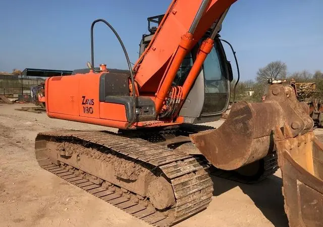 Гусеничный экскаватор Hitachi ZX180 - фото № 3