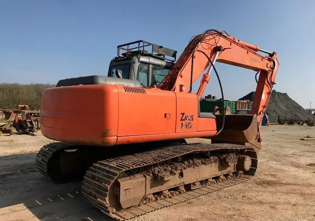 Гусеничный экскаватор Hitachi ZX180 - фото № 5