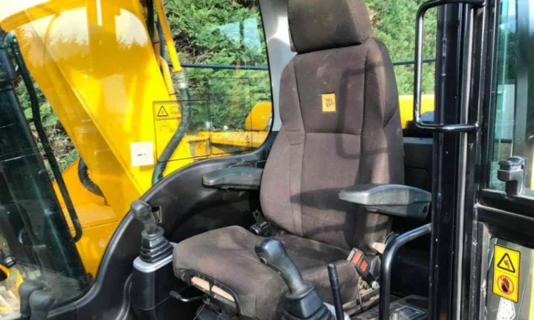 Гусеничный экскаватор JCB JS 145 LC. Экскаватор б/у. Первый владелец - фото № 6