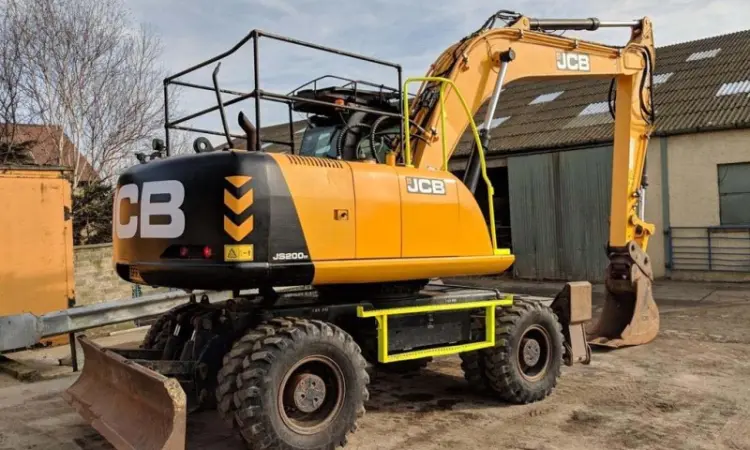 Колесный экскаватор JCB JS 200 W - фото № 4