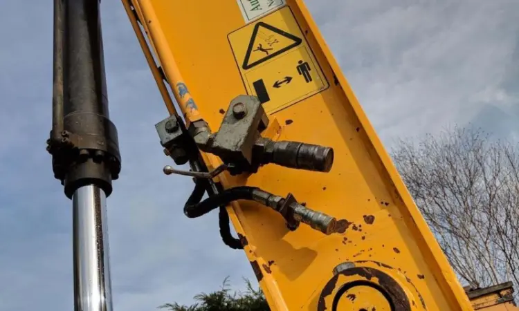 Колесный экскаватор JCB JS 200 W - фото № 14