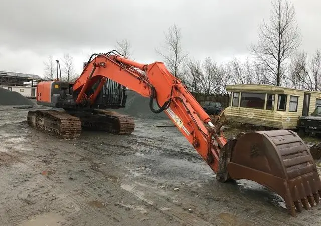 Гусеничный экскаватор Hitachi Zaxis 210LC-3. Гусеничный экскаватор б/у - фото № 3