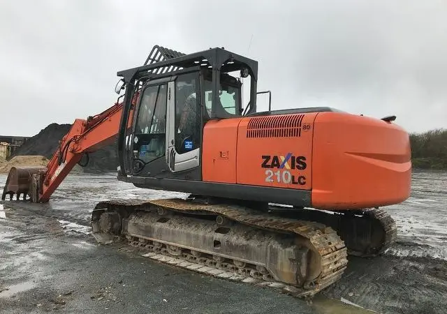 Гусеничный экскаватор Hitachi Zaxis 210LC-3. Гусеничный экскаватор б/у - фото № 6