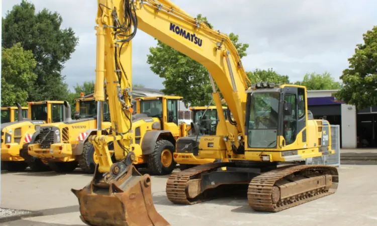 Гусеничный экскаватор Komatsu PC 210 LC-8. Гусеничный экскаватор Komatsu - фото № 1
