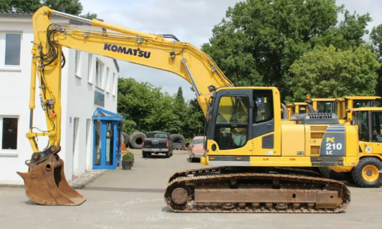 Гусеничный экскаватор Komatsu PC 210 LC-8. Гусеничный экскаватор Komatsu - фото № 4