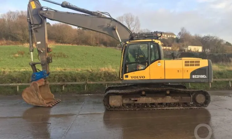 Гусеничный экскаватор Volvo EC210CL. Строительная техника б/у - фото № 1