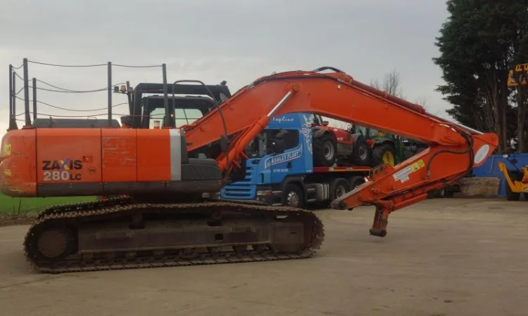 Гусеничный экскаватор. Гусеничный экскаватор Hitachi ZX280 LC-3 - фото № 13