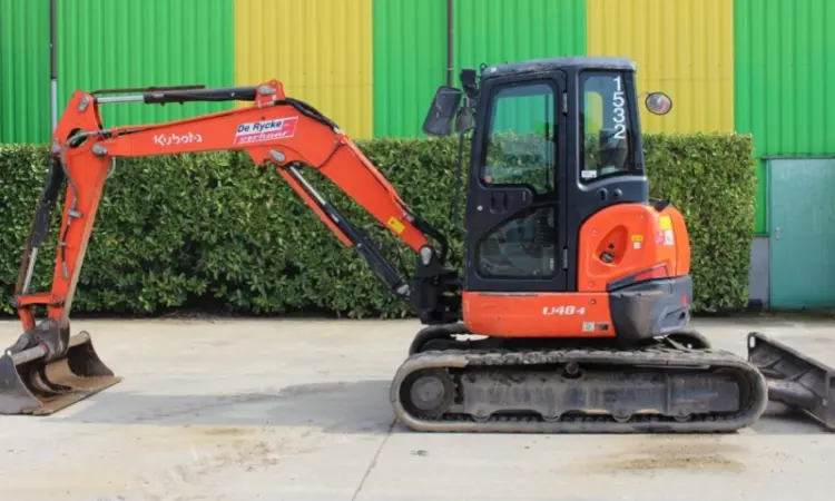 Мини-экскаватор Kubota U 48-4. Мини-экскаватор б/у - фото № 1