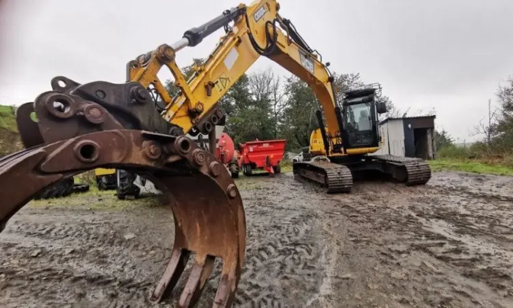 Продам Гусеничний екскаватор JCB JS220LC - фото № 2