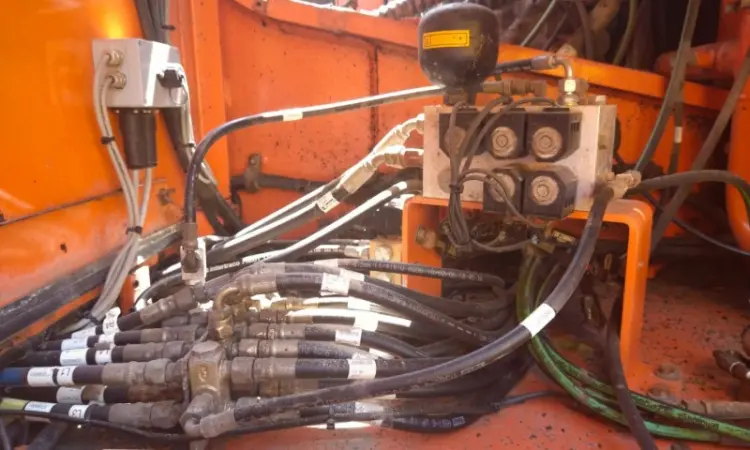 Гусеничный экскаватор DOOSAN DX340LC в Киеве - фото № 11