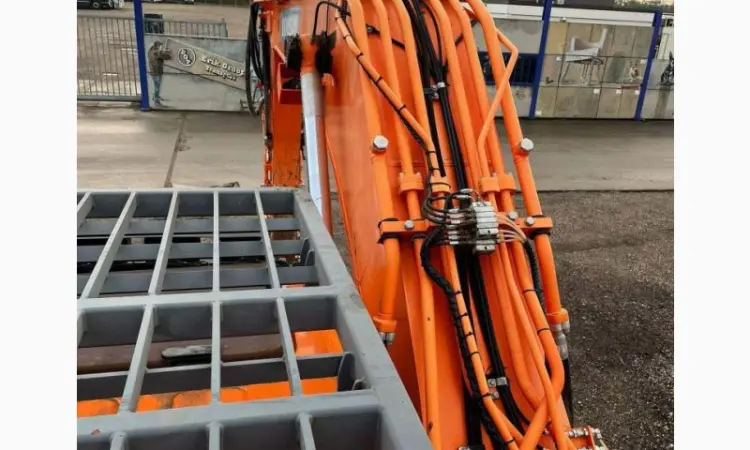Гусеничный экскаватор DOOSAN DX225LC в наличии в Киеве - фото № 8
