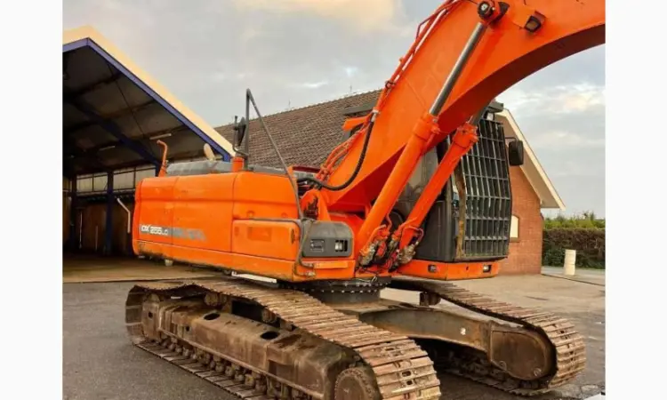 Гусеничный экскаватор DOOSAN DX225LC в наличии в Киеве - фото № 5