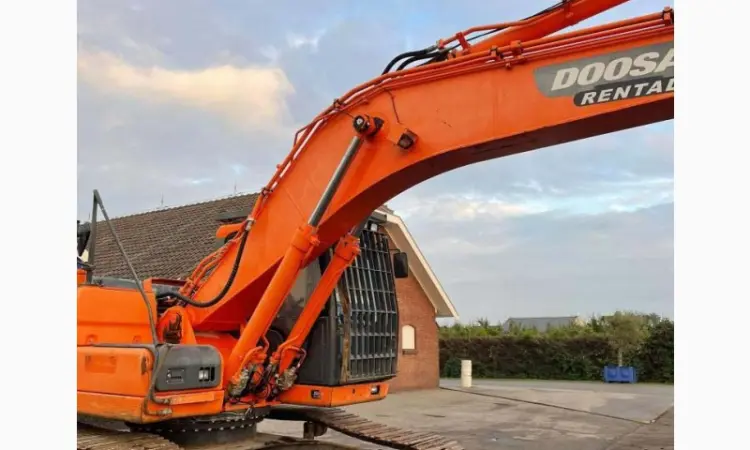 Гусеничный экскаватор DOOSAN DX225LC в наличии в Киеве - фото № 17