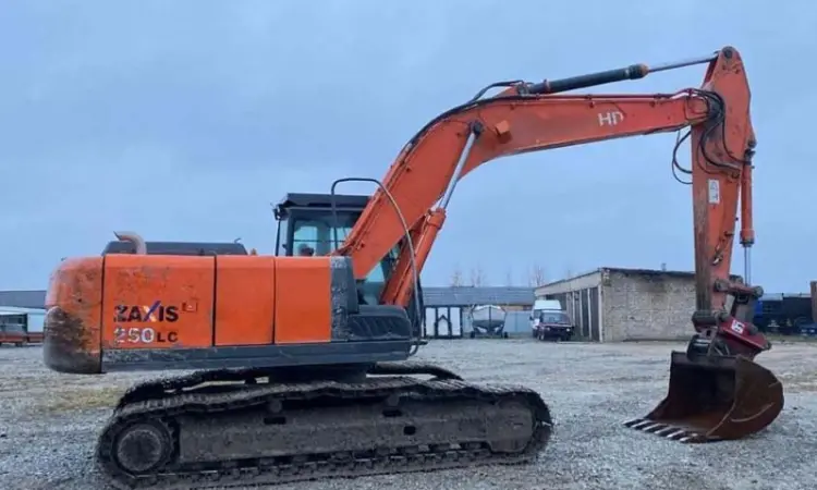 Гусеничный экскаватор Hitachi ZX 250 LC-3 в Киеве - фото № 16