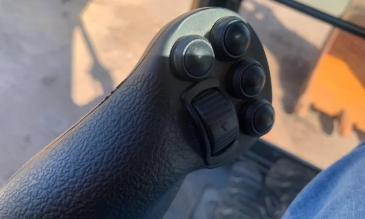 Продам екскаватор Hyundai Robex 260LC-9A Rotortilt GPS - фото № 10