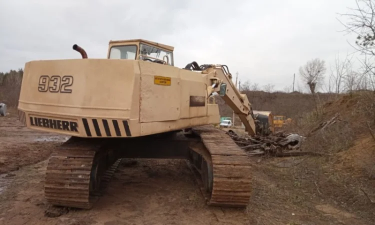 Гусеничний екскаватор Libherr R932 HDSL - фото № 2