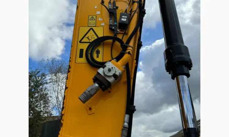 JCB JS220X LC Engcon Trimble 2019 р - фото № 13
