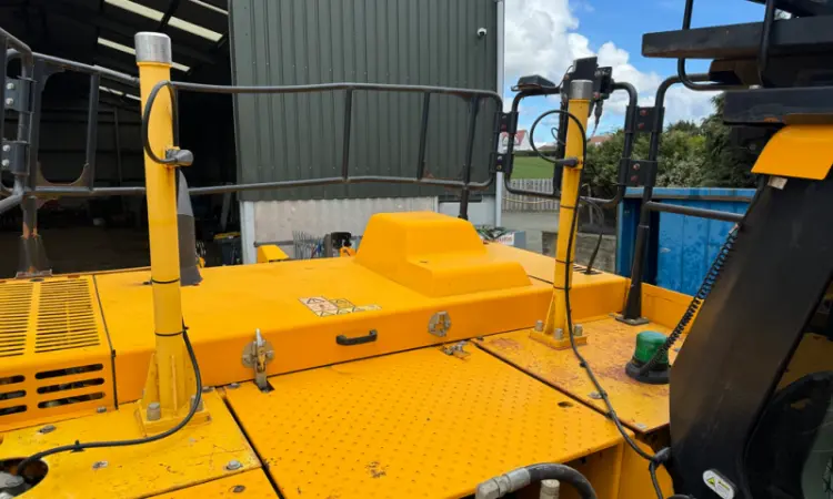 JCB JS220X LC Engcon Trimble 2019 р - фото № 15