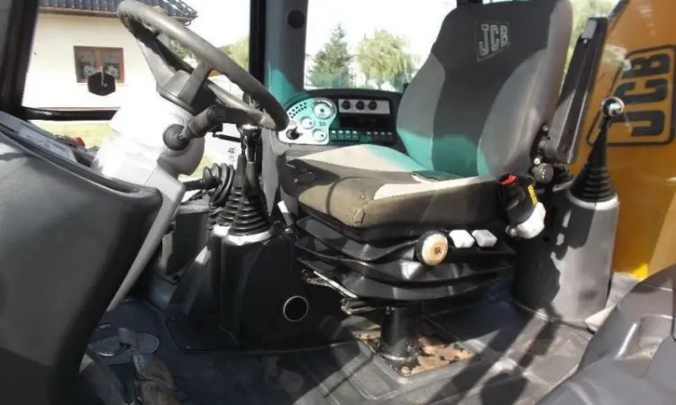 Экскаватор-погрузчик JCB 4CX 2004 года - фото № 5