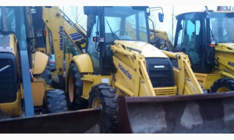 Экскаватор-погрузчик KOMATSU WB 93R 2006 года - фото № 1