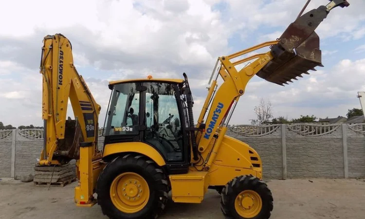 Экскаватор - погрузчик Komatsu WB93R-5 2006 года - фото № 2