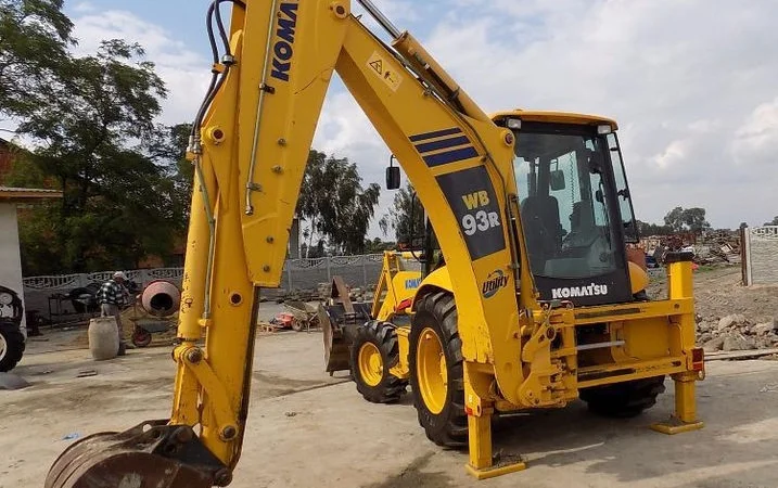 Экскаватор - погрузчик Komatsu WB93R-5 2006 года - фото № 4