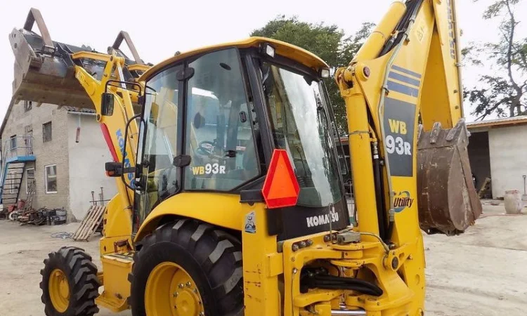 Экскаватор - погрузчик Komatsu WB93R-5 2006 года - фото № 9