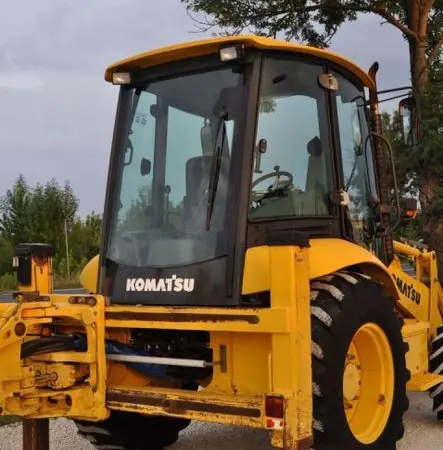 Экскаватор-погрузчик Komatsu WB93R-5 2007 года - фото № 8