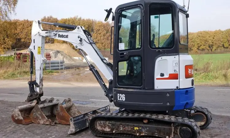 Мини-экскаватор BOBCAT Е26 ЕМ 2015 года - фото № 2