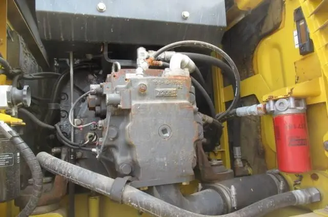 Колёсный экскаватор KOMATSU PW 180-7EO 2007 года - фото № 6