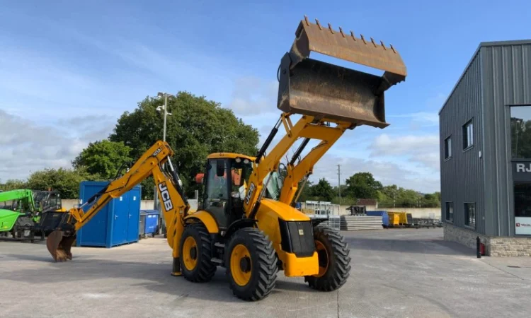 JCB 4CX Site Master 2021 р - фото № 13