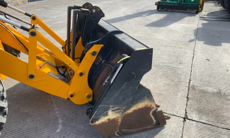 JCB 4CX Site Master 2021 р - фото № 7