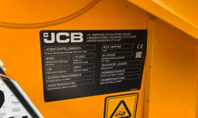 JCB 4CX Site Master 2021 р - фото № 9