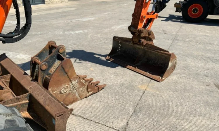 Hitachi Zaxis 85 USB-5A 2018 рік - фото № 4