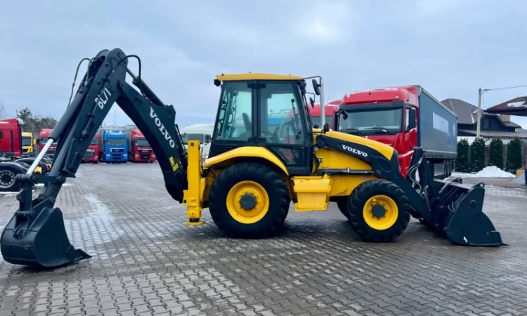 Екскаватор - навантажувач Volvo BL 71 - 2004 рік - фото № 2