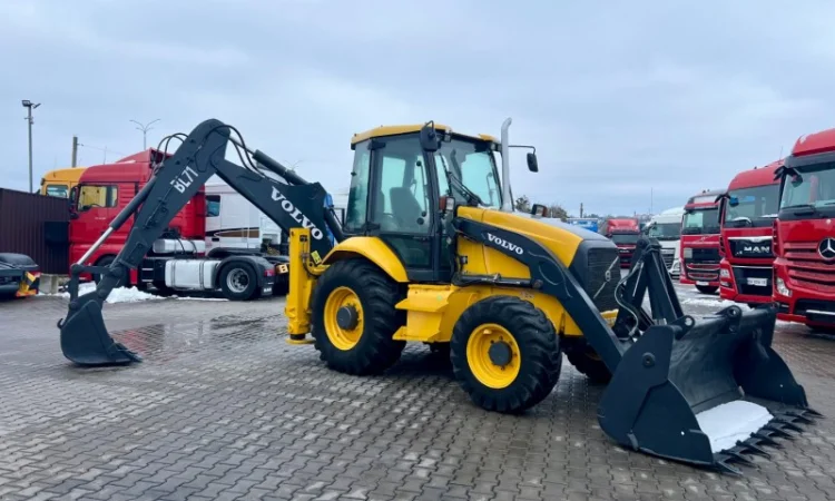 Екскаватор - навантажувач Volvo BL 71 - 2004 рік - фото № 4