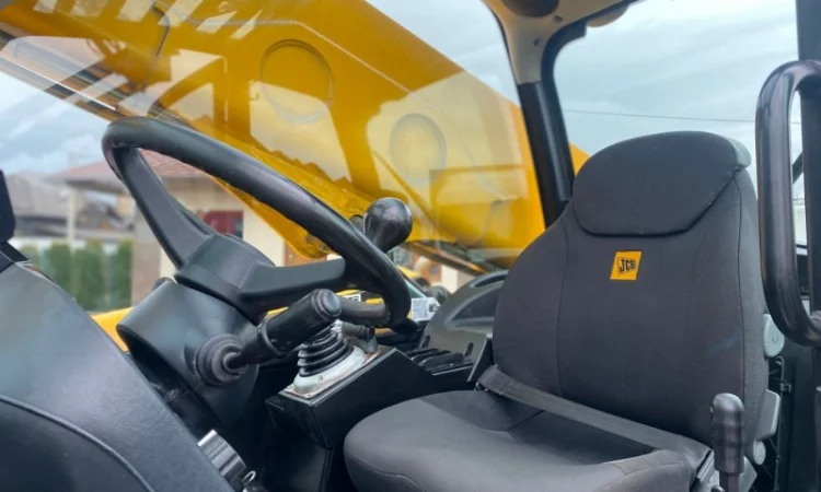 Телескопічний навантажувач JCB 541-70 AGRY - фото № 7