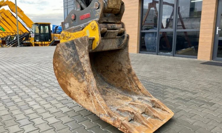 Повноповоротний колісний екскаватор Volvo EW 160D - 2013 рік - фото № 8