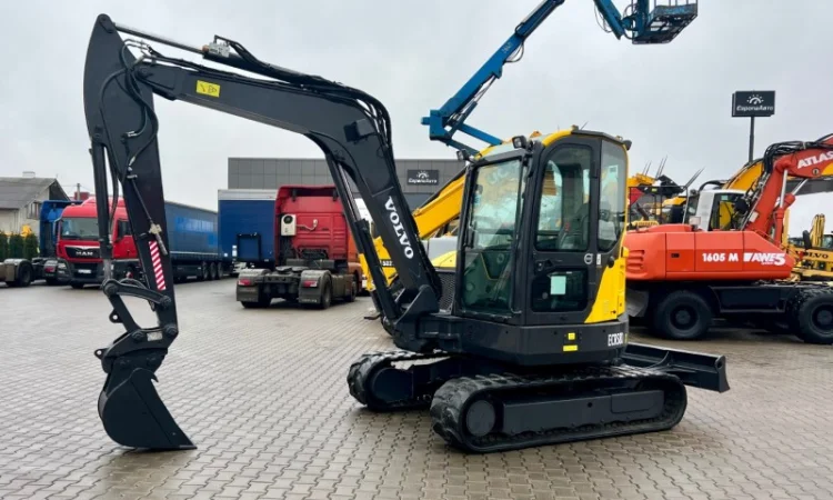 Volvo ECR 58D - 2016 рік - фото № 1