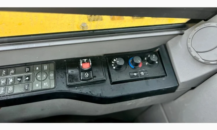 Volvo ECR 58D - 2016 рік - фото № 8