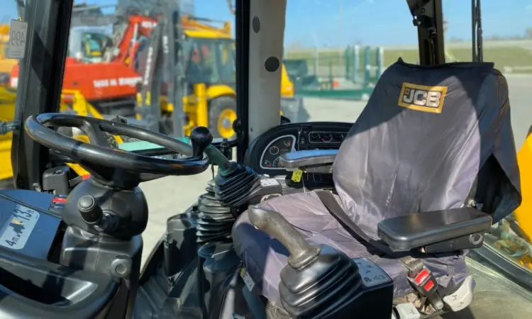 Екскаватор-навантажувач JCB 3CX - 2018 рік - фото № 13