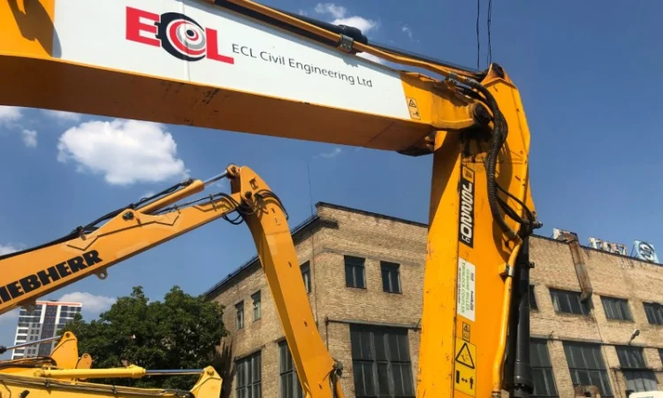 Гусеничный экскаватор JCB JS220LC На складе в Киеве - фото № 16