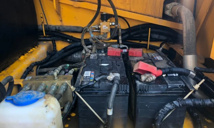 Гусеничный экскаватор JCB JS220LC На складе в Киеве - фото № 3