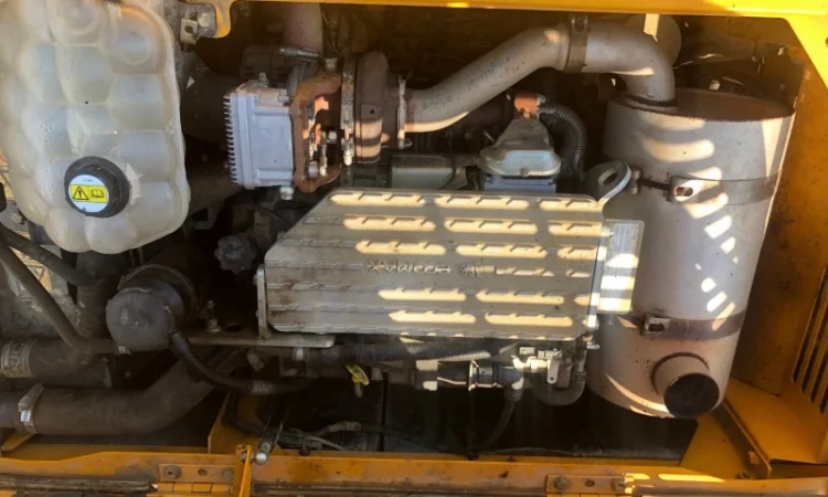 Гусеничный экскаватор JCB JS220LC На складе в Киеве - фото № 6